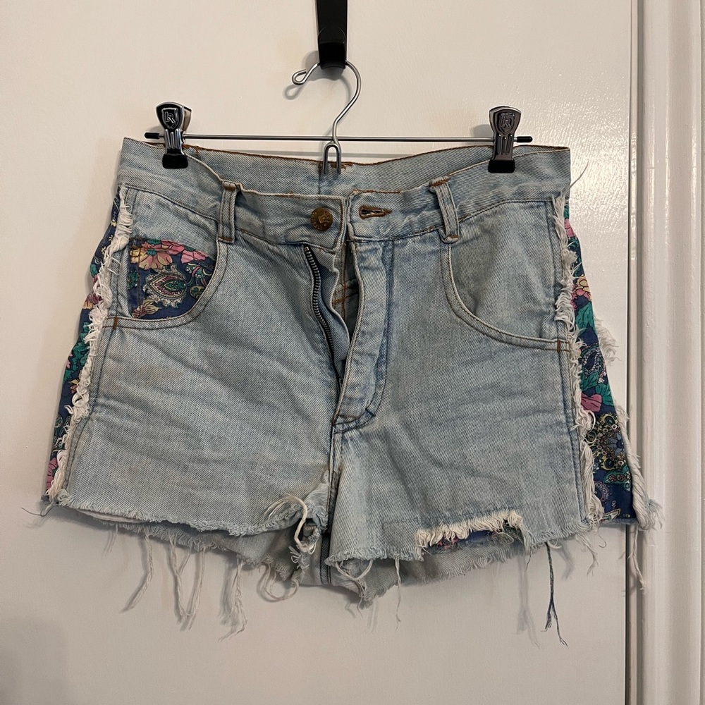 Carreli 80s Denim Floral Patch Women Shorts